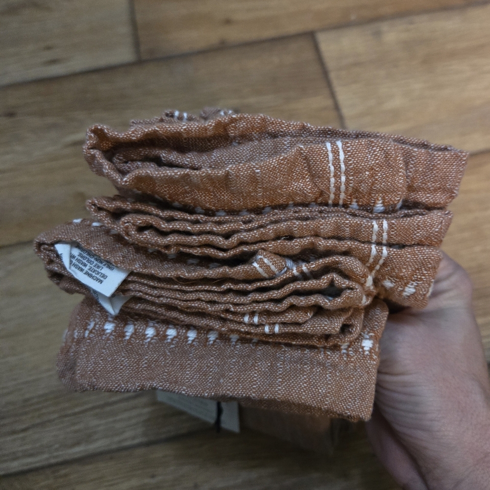 "5/$25" Set Of 4 Hearth & Hand Magnolia Collection Terracotta Rust Table Napkins - Picture 5 of 7